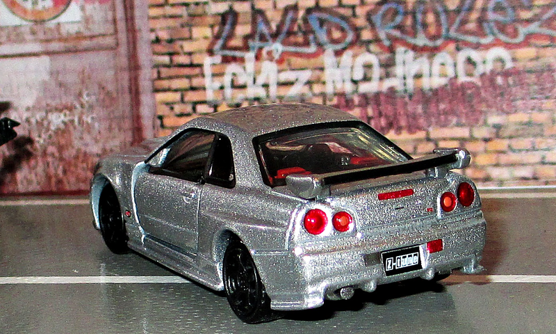 Illustration for article titled Land of the Rising Sun-Day: New Tomica Premium Skyline, RX7 and Morita